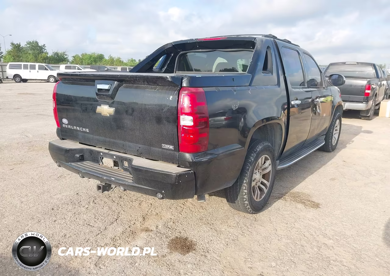 2013 Chevrolet Avalanche Ls VIN:3GNMCEE08DG234569 - 4