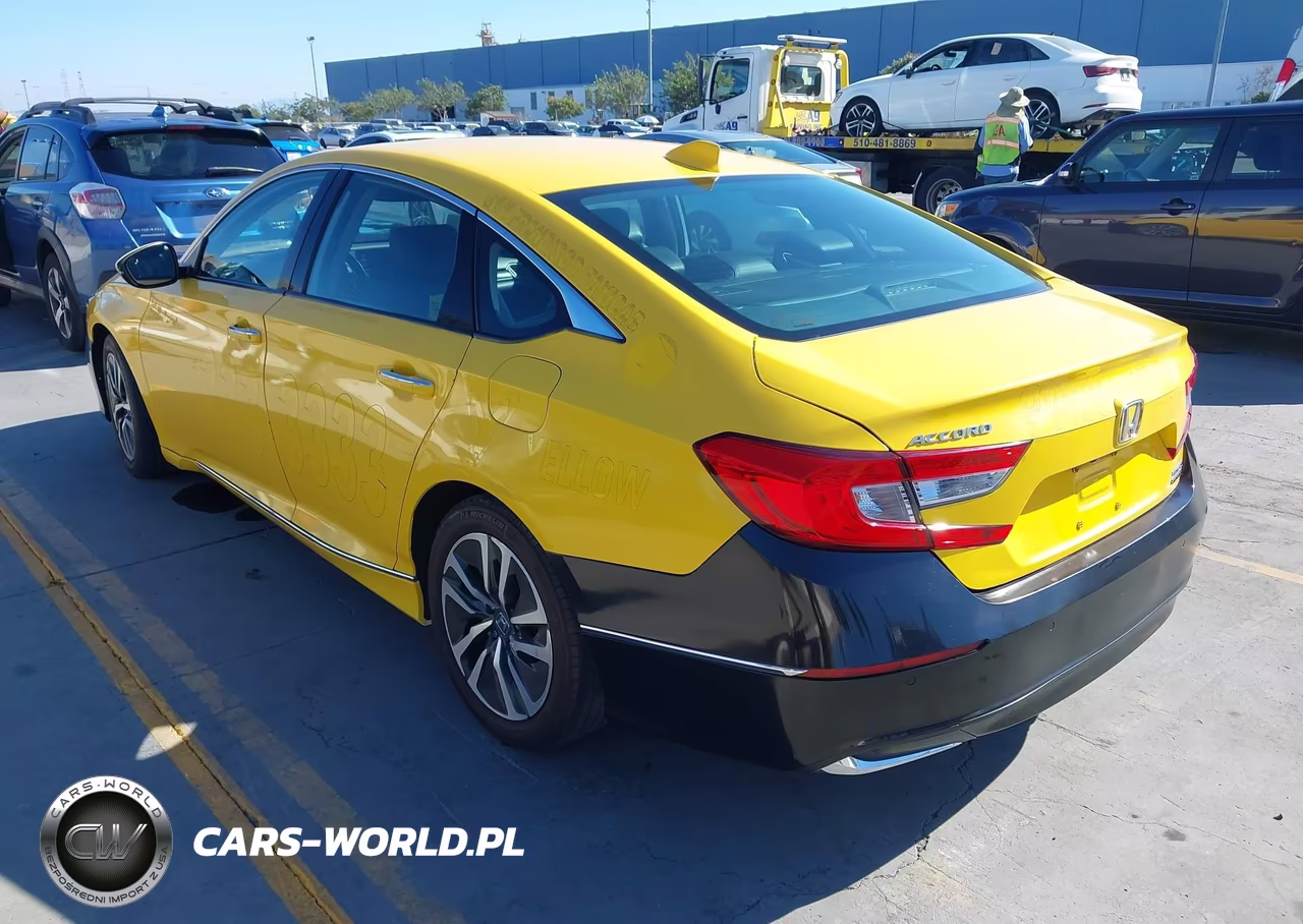 2019 Honda Accord Hybrid Touring VIN:1HGCV3F96KA013436 - 3