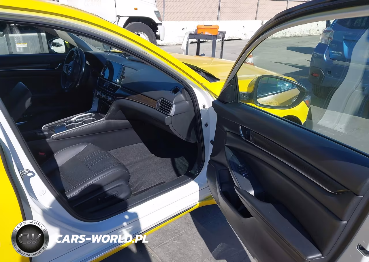 2019 Honda Accord Hybrid Touring VIN:1HGCV3F96KA013436 - 5
