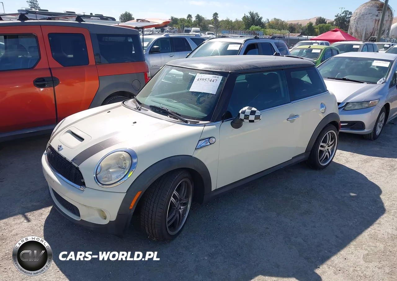 2009 Mini Cooper S VIN:WMWMF73539TW83756 - 2
