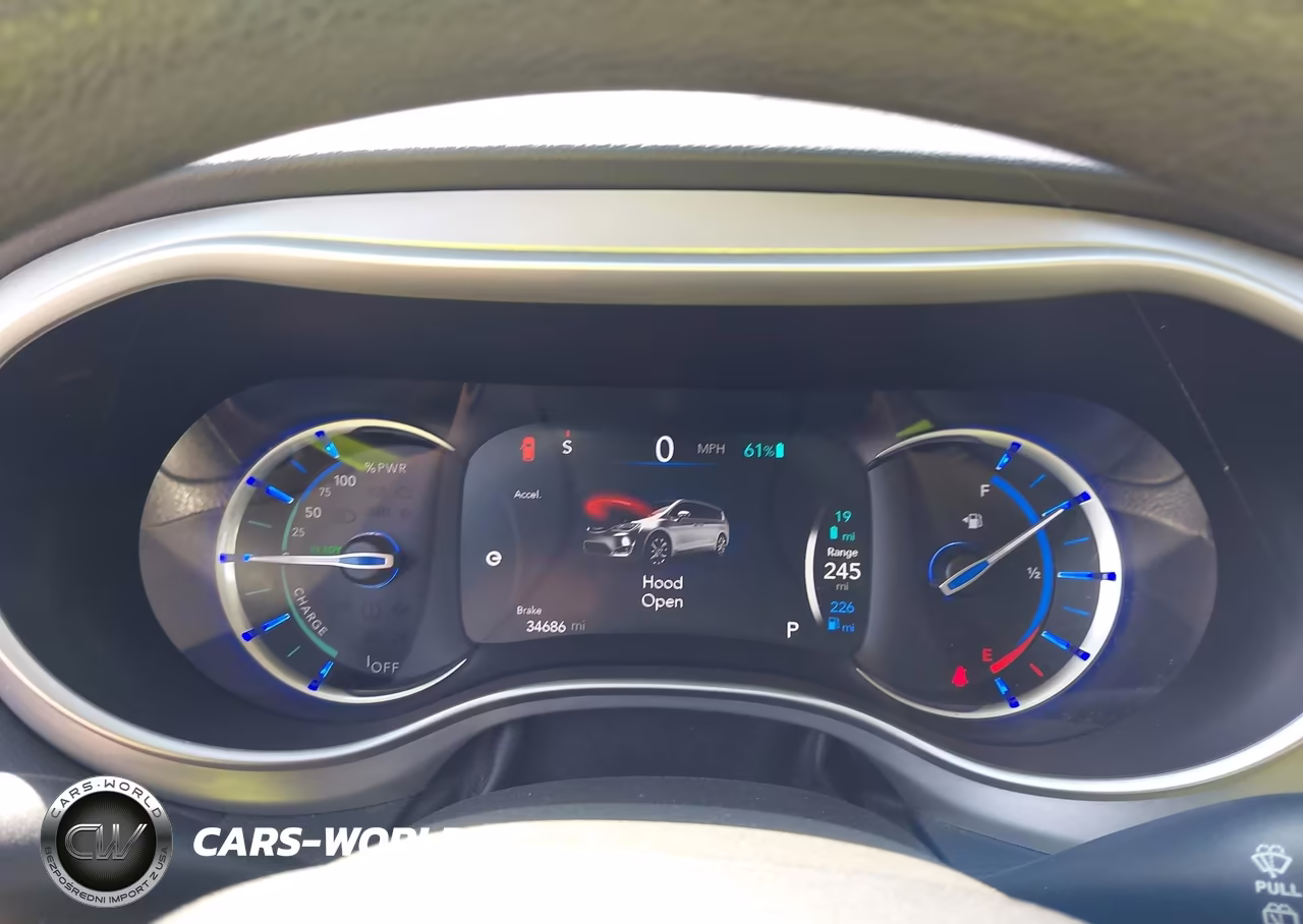 2018 Chrysler Pacifica Hybrid Touring Plus VIN:2C4RC1H73JR311659 - 7