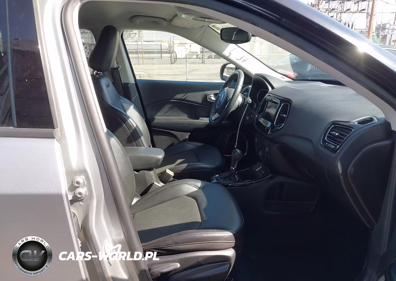 2019 Jeep Compass Altitude Fwd VIN:3C4NJCBB5KT809356 - 5