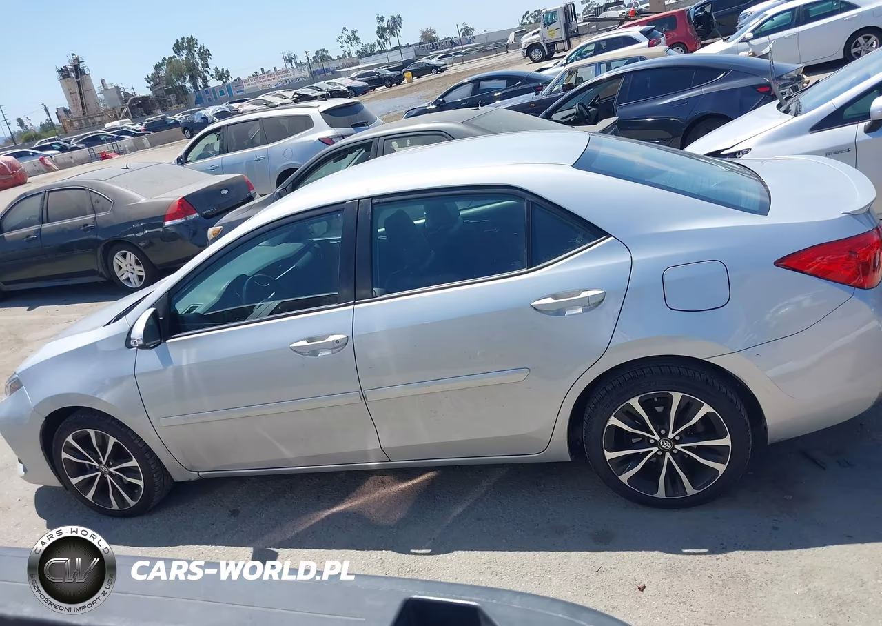2018 Toyota Corolla Se VIN:5YFBURHE9JP778046 - 14