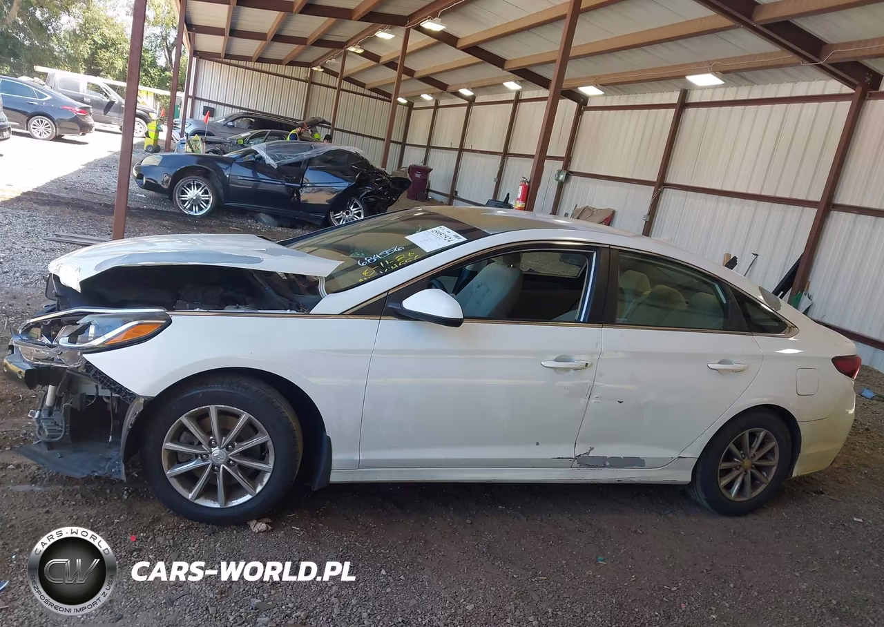 2018 Hyundai Sonata Se VIN:5NPE24AF3JH684556 - 13