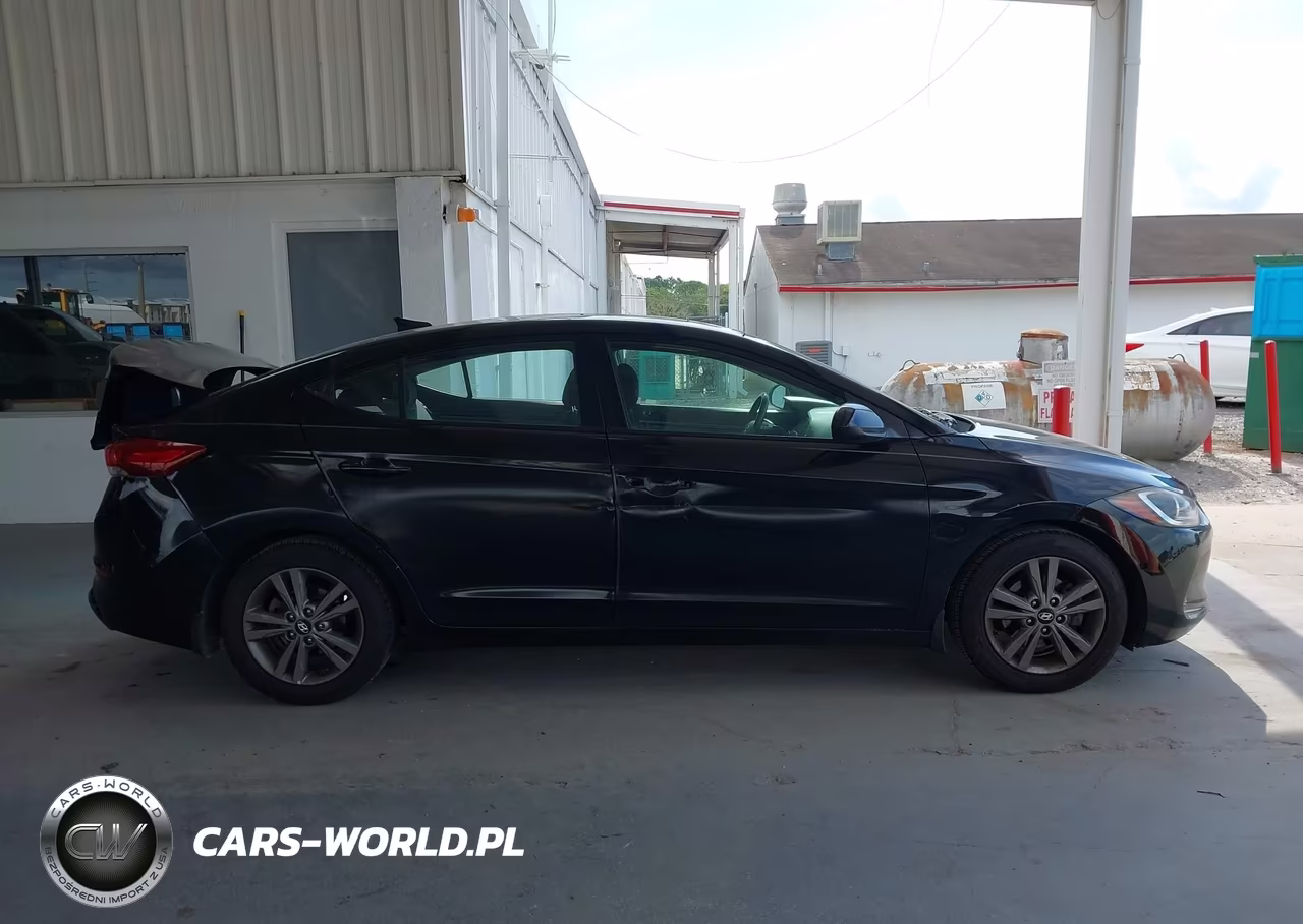 2018 Hyundai Elantra Value Edition VIN:5NPD84LF5JH299099 - 13