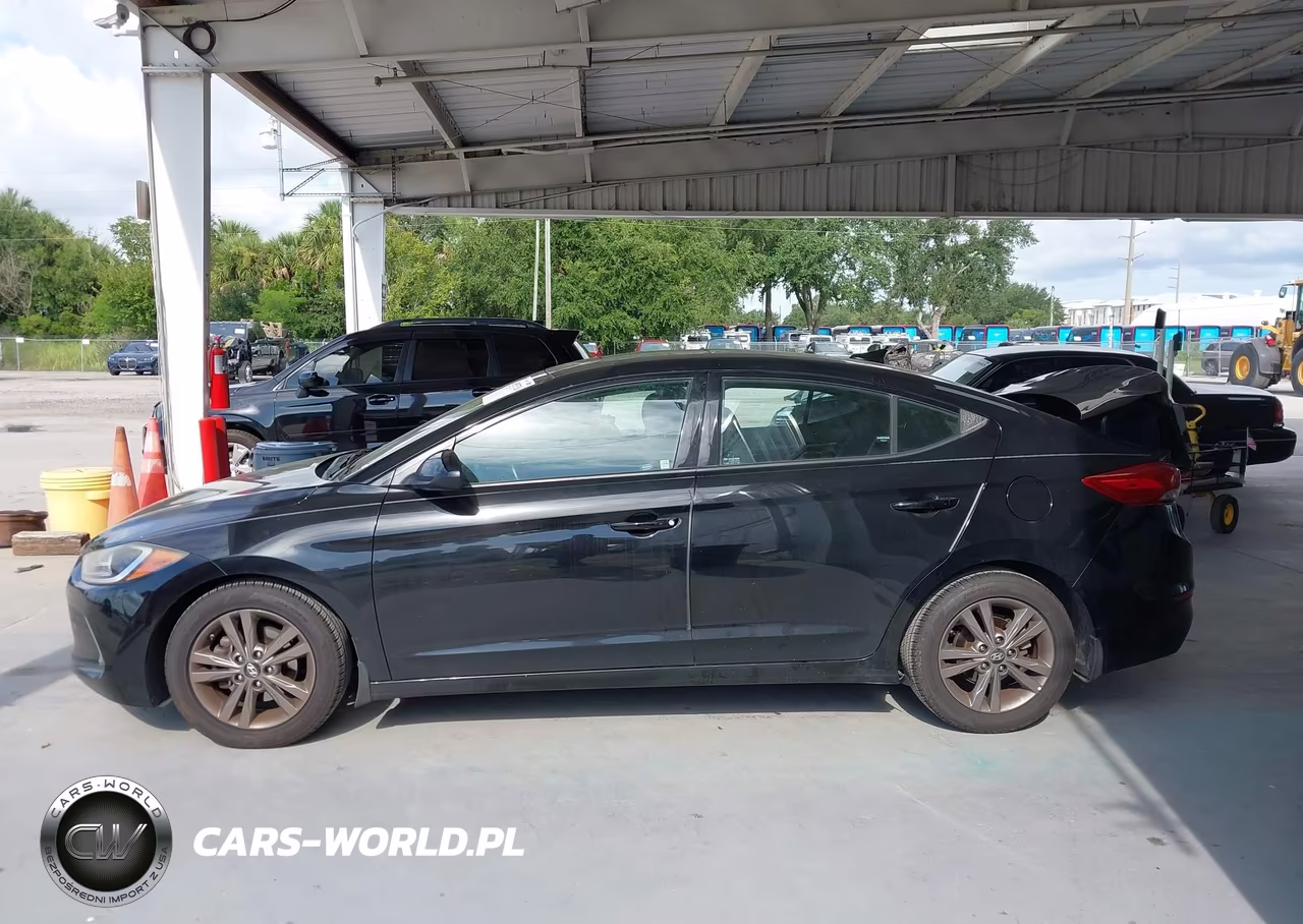 2018 Hyundai Elantra Value Edition VIN:5NPD84LF5JH299099 - 14