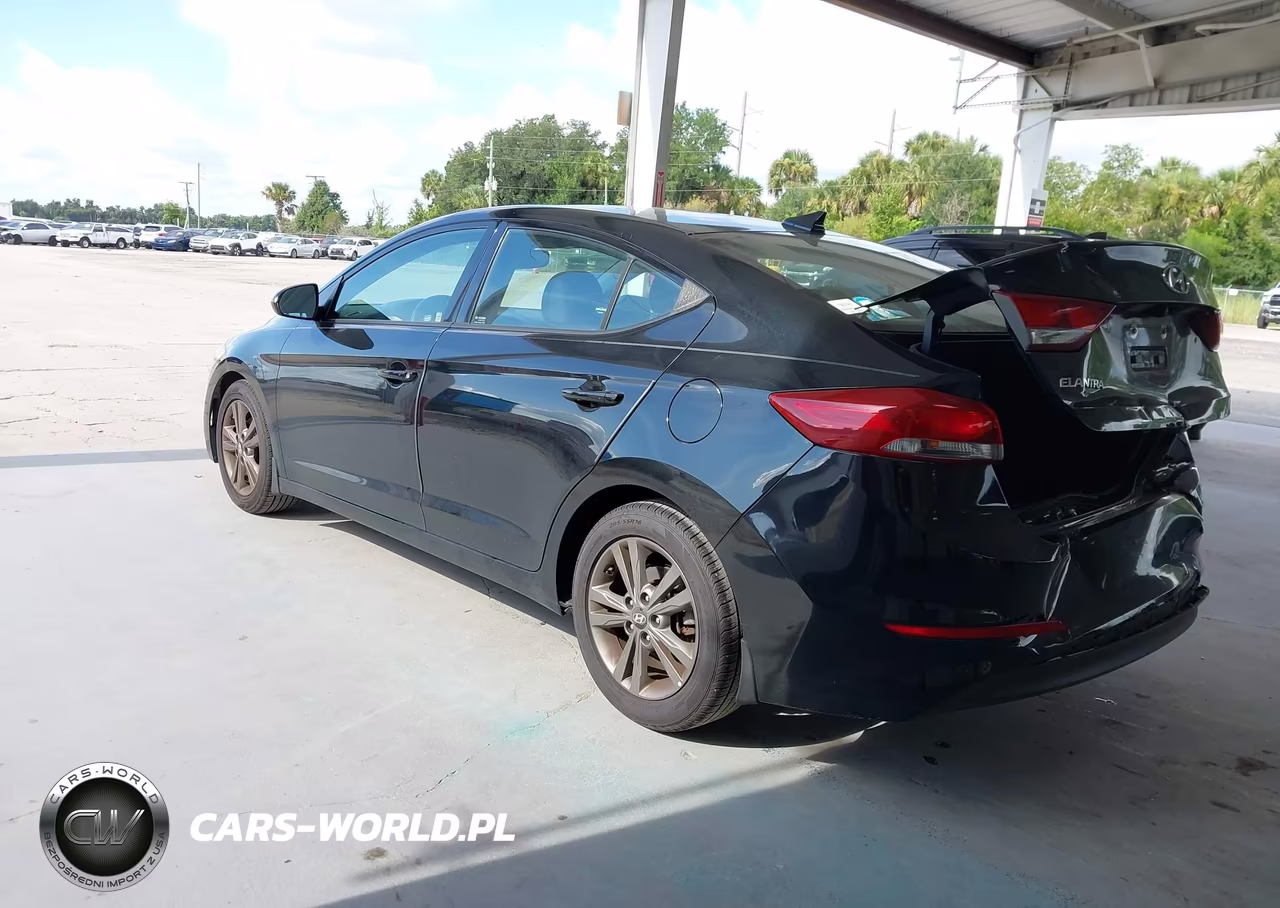 2018 Hyundai Elantra Value Edition VIN:5NPD84LF5JH299099 - 3
