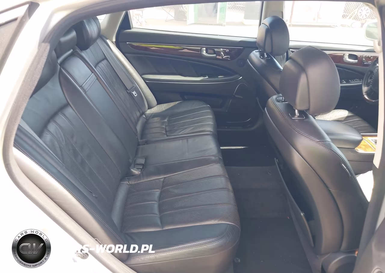 2012 Hyundai Equus Signature VIN:KMHGH4JHXCU045586 - 8