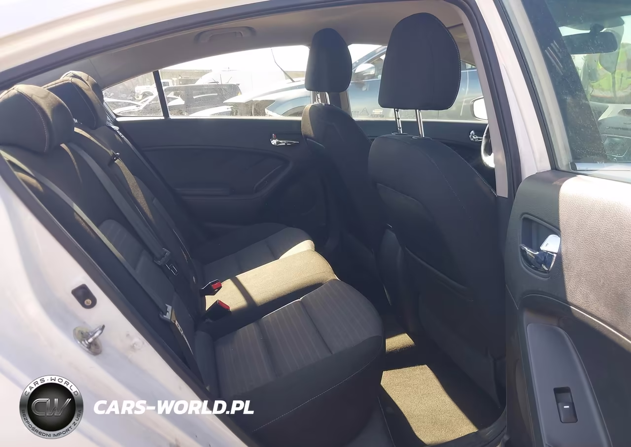 2016 KIA FORTE EX VIN:KNAFX4A89G5461676 - 8