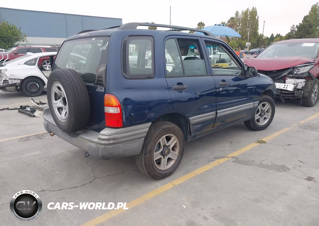 2002 Chevrolet Tracker Hard Top Base VIN:2CNBE13C526938054 - 4