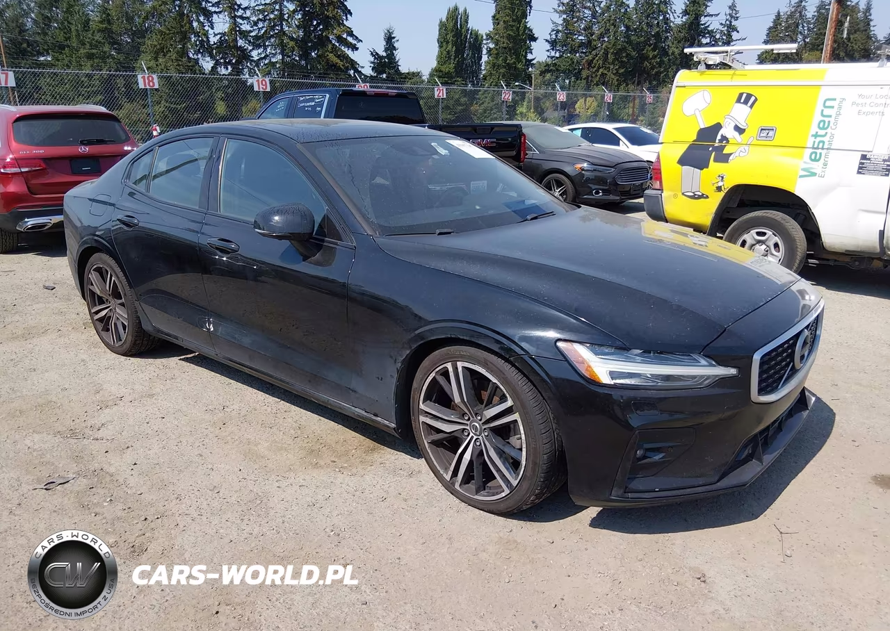 2019 Volvo S60 T6 R-Design