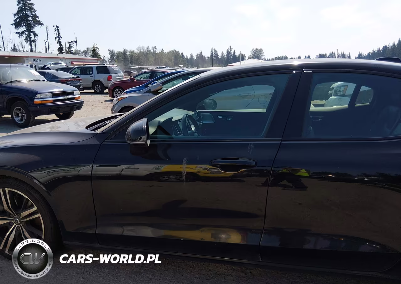 2019 Volvo S60 T6 R-Design VIN:7JRA22TM6KG006034 - 14