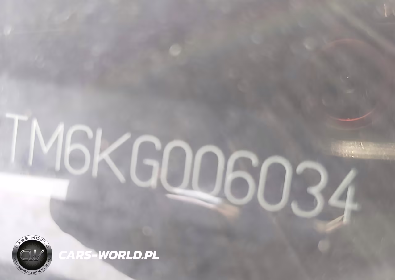 2019 Volvo S60 T6 R-Design VIN:7JRA22TM6KG006034 - 18
