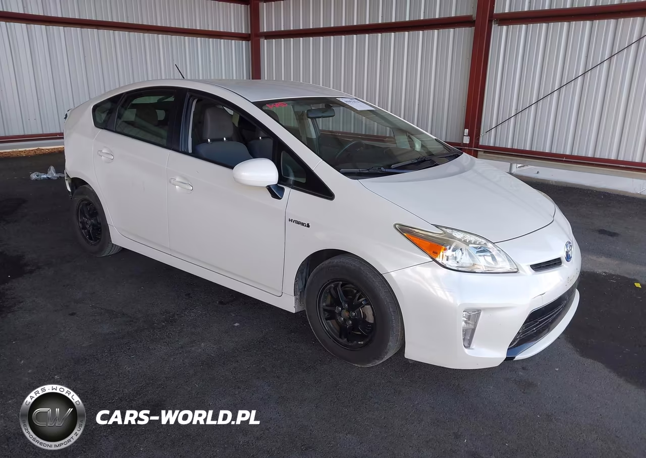 2015 Toyota Prius Two – zdjęcie 1 z 17