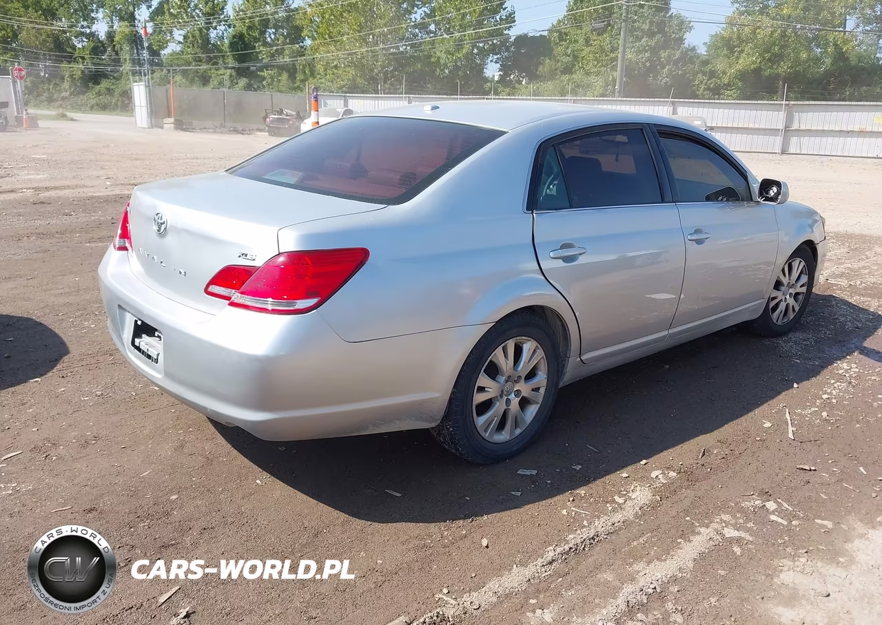 2010 Toyota Avalon Xls VIN:4T1BK3DB8AU367721 - 4