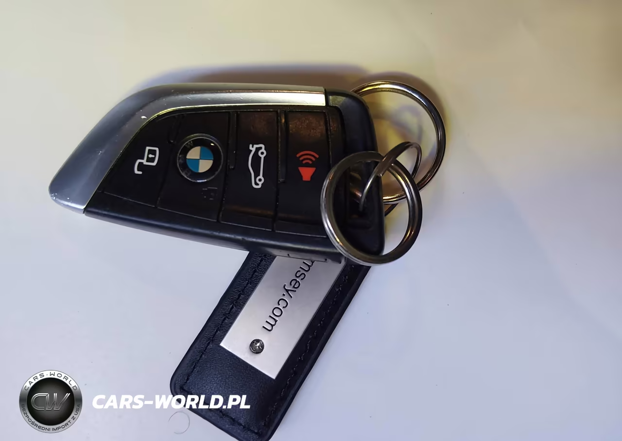 2023 BMW 3 Series 330I xDrive VIN:3MW89FF03P8D02754 - 11