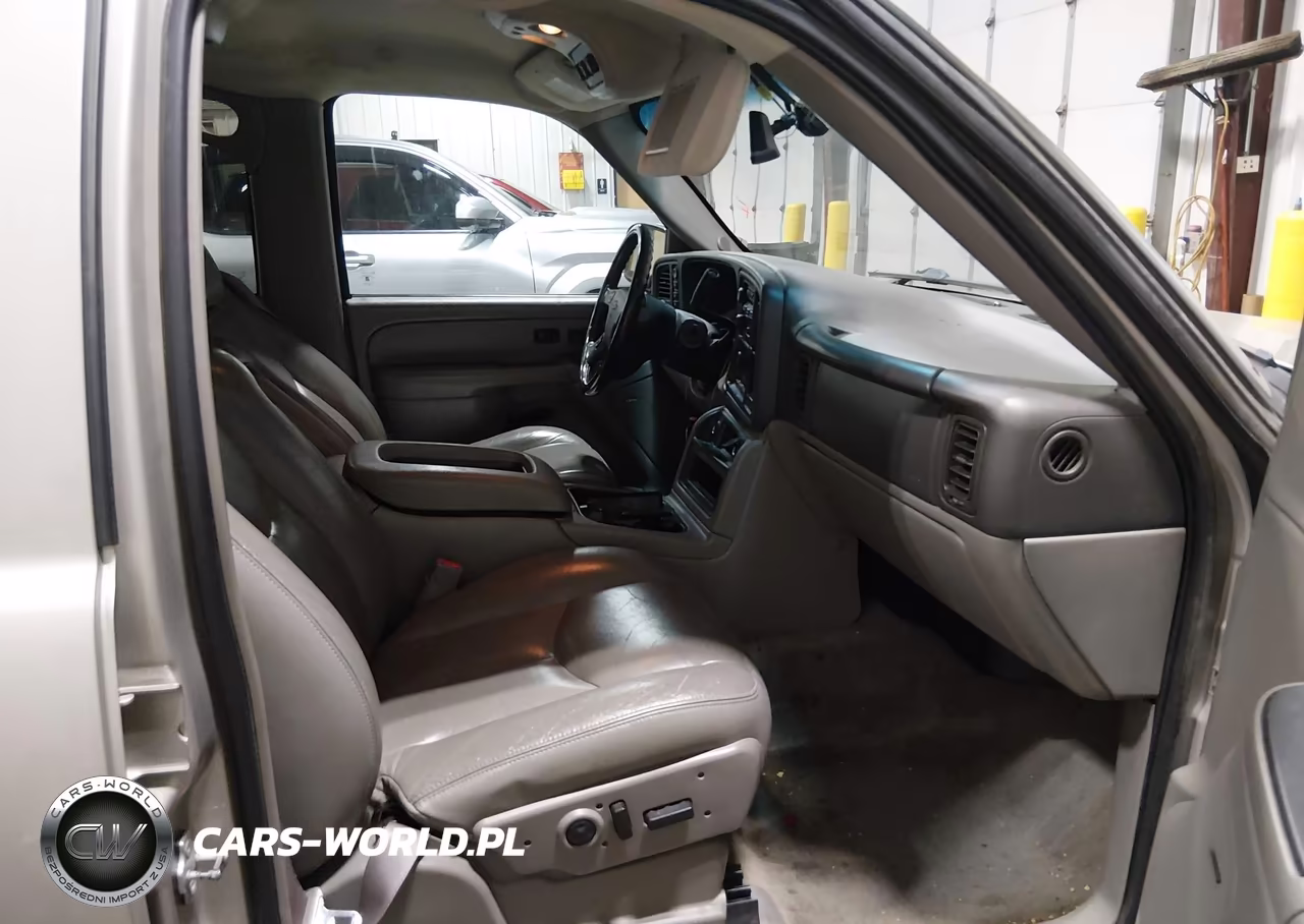 2004 Chevrolet Suburban 1500 Z71 VIN:3GNFK16Z84G208524 - 5
