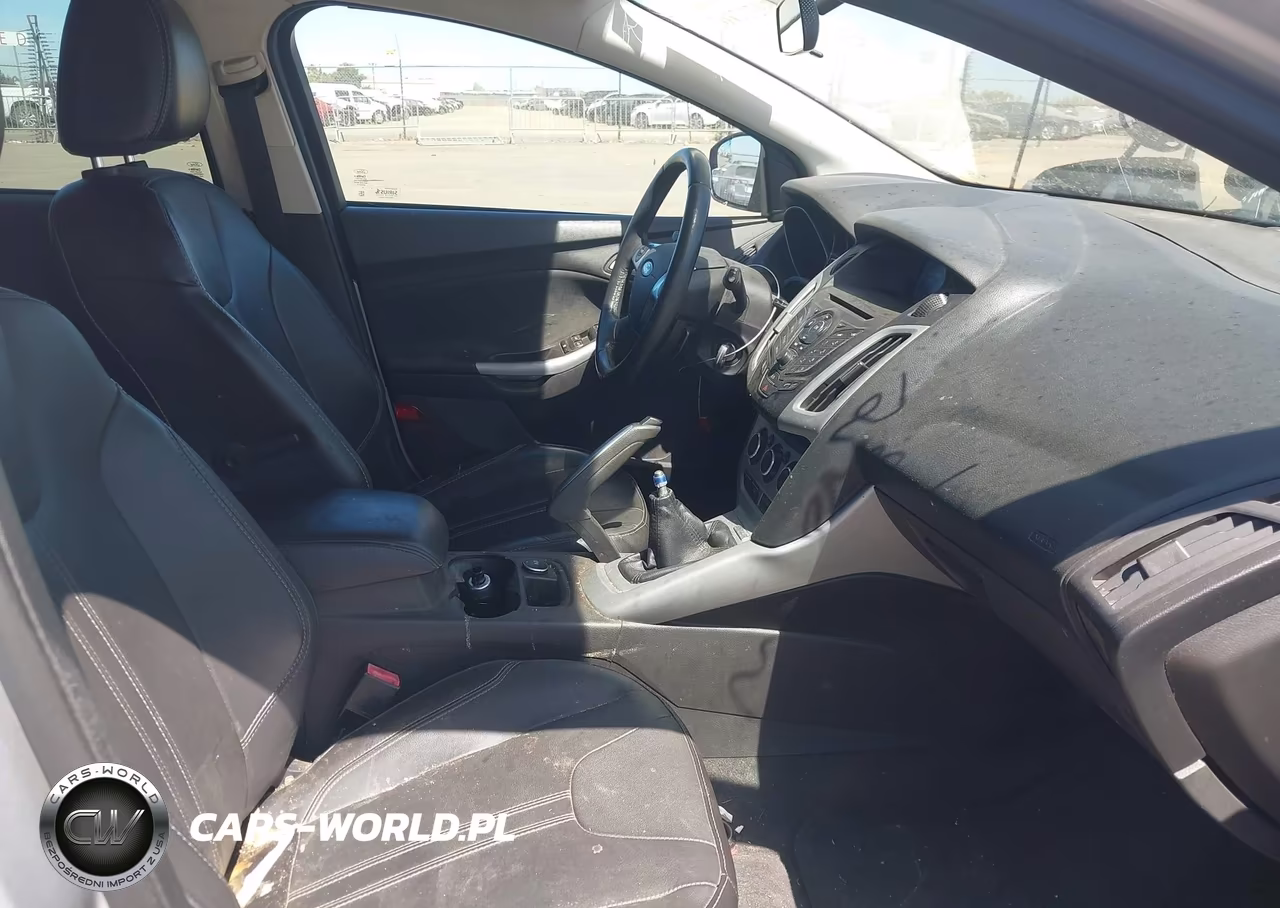 2013 Ford Focus Se VIN:1FADP3K20DL319616 - 5
