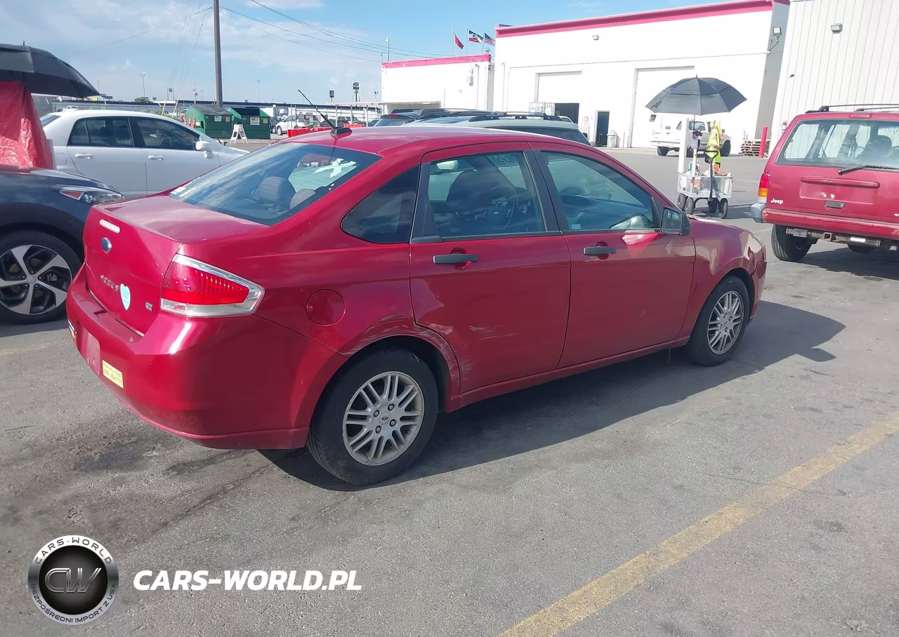 2011 Ford Focus Se VIN:1FAHP3FNXBW103855 - 4
