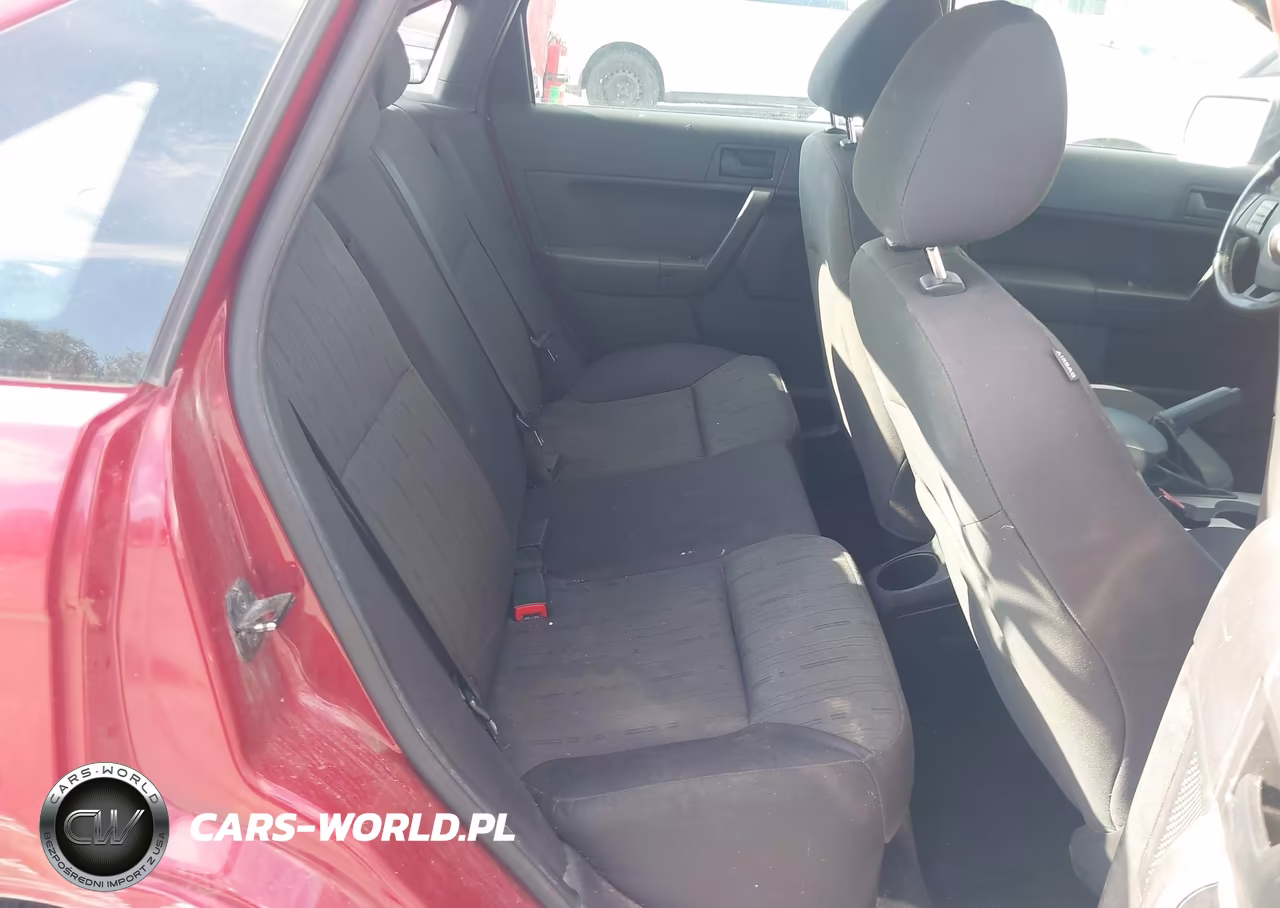 2011 Ford Focus Se VIN:1FAHP3FNXBW103855 - 8