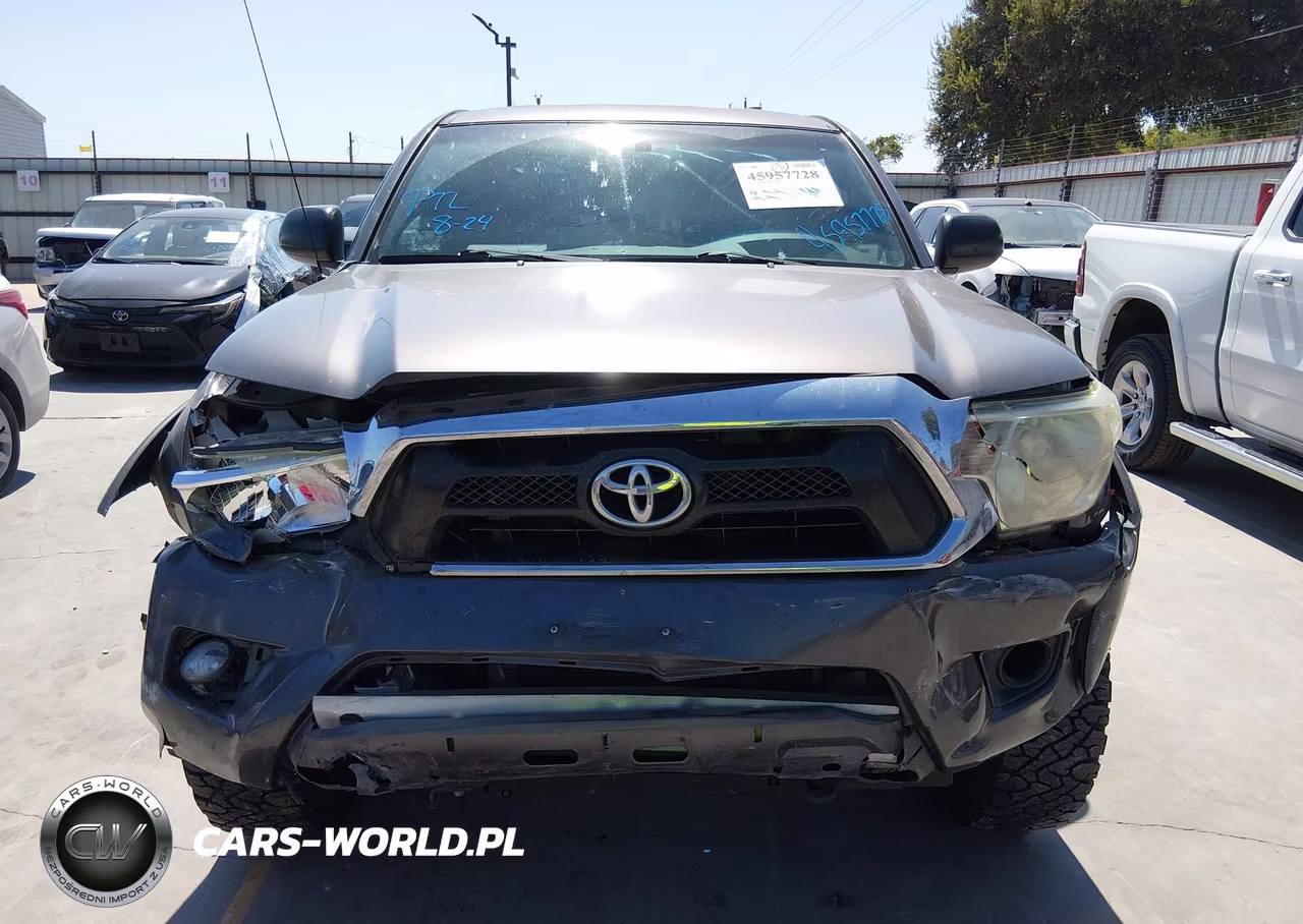 2015 Toyota Tacoma Prerunner V6 VIN:5TFJU4GNXFX070817 - 12