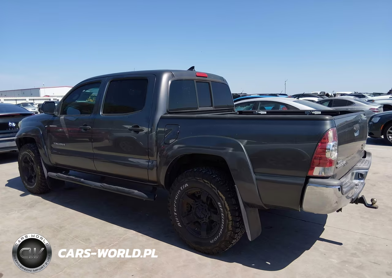 2015 Toyota Tacoma Prerunner V6 VIN:5TFJU4GNXFX070817 - 14