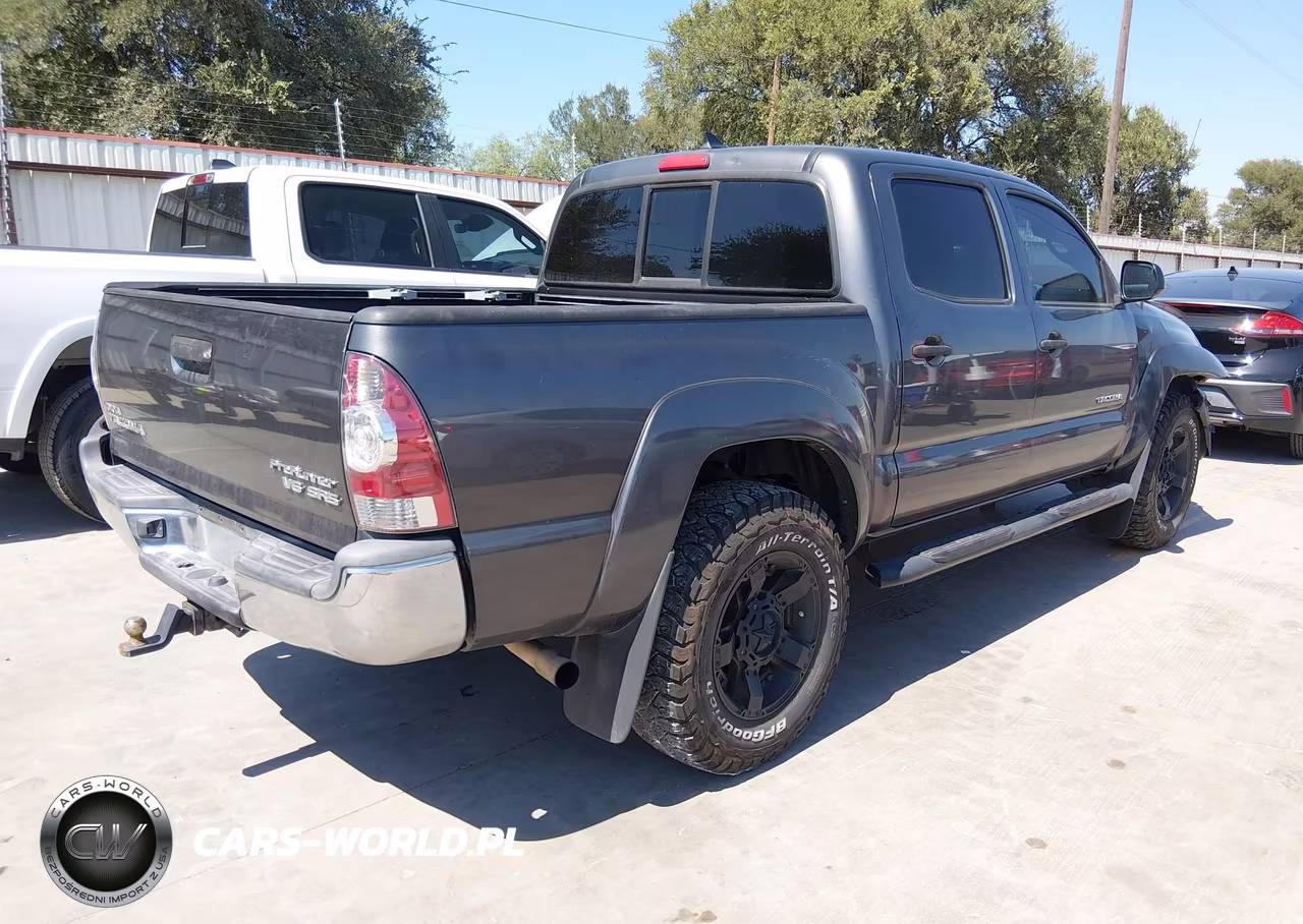2015 Toyota Tacoma Prerunner V6 VIN:5TFJU4GNXFX070817 - 4