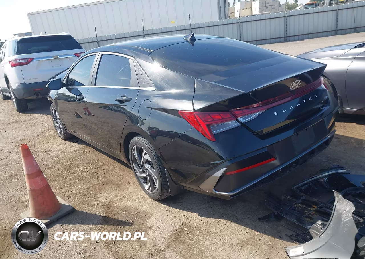 2025 Hyundai Elantra Hybrid Limited VIN:KMHLN4DJ4SU130055 - 3