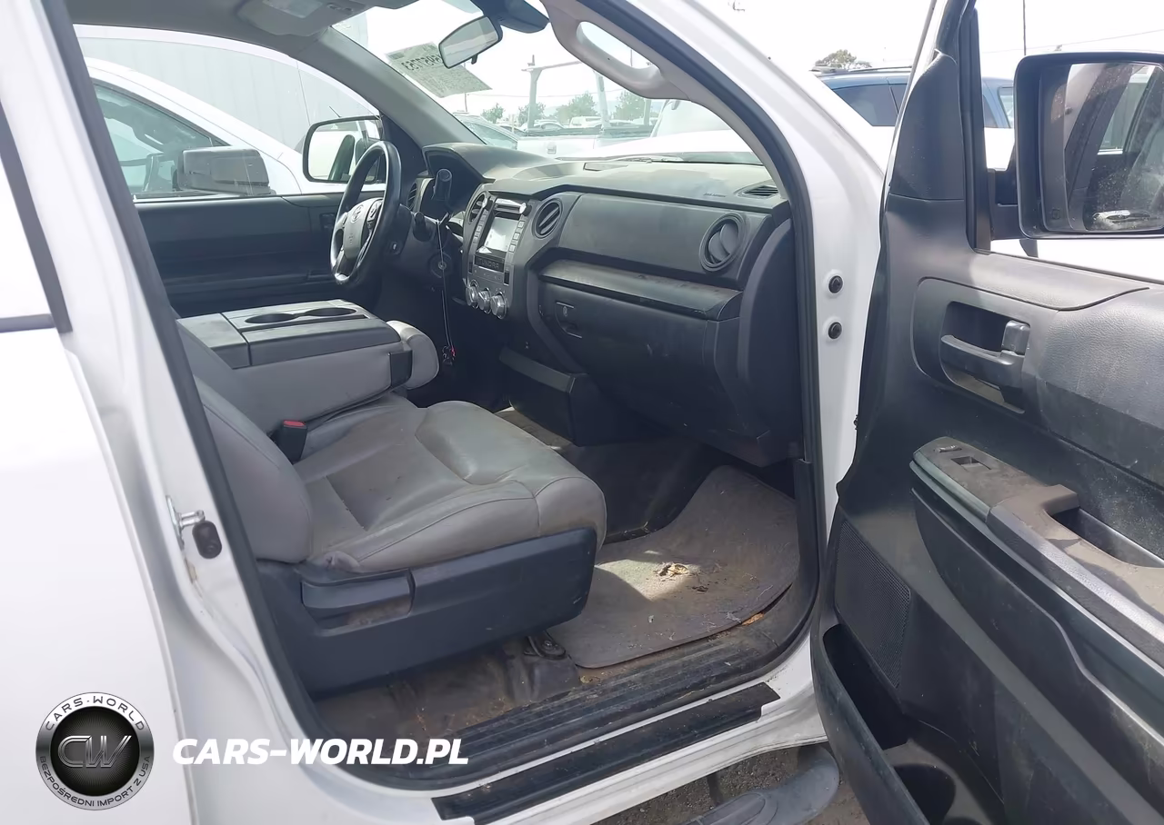 2018 Toyota Tundra Sr 5.7L V8 VIN:5TFTY5F17JX009841 - 5