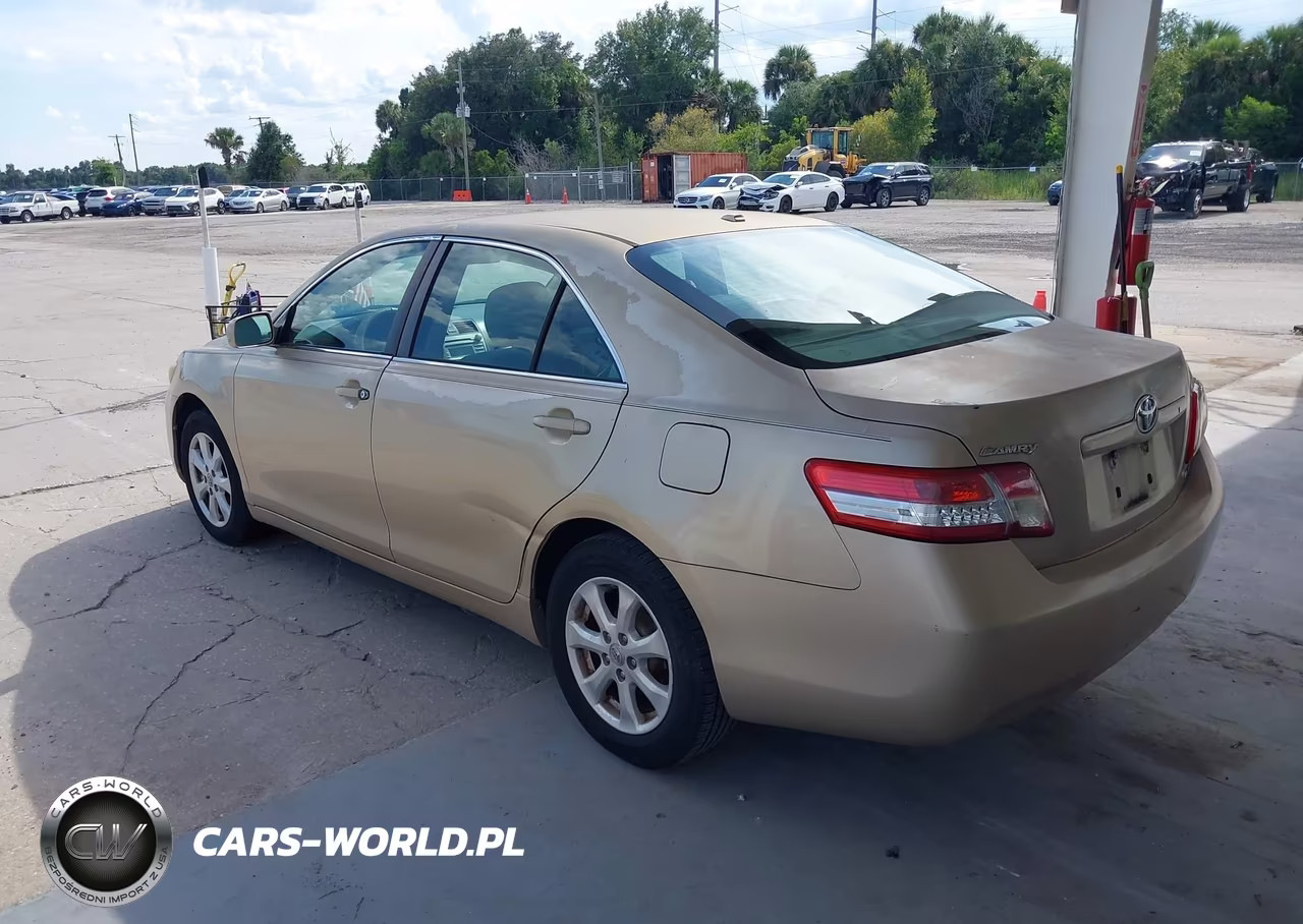 2011 Toyota Camry Le VIN:4T1BF3EK4BU636785 - 3