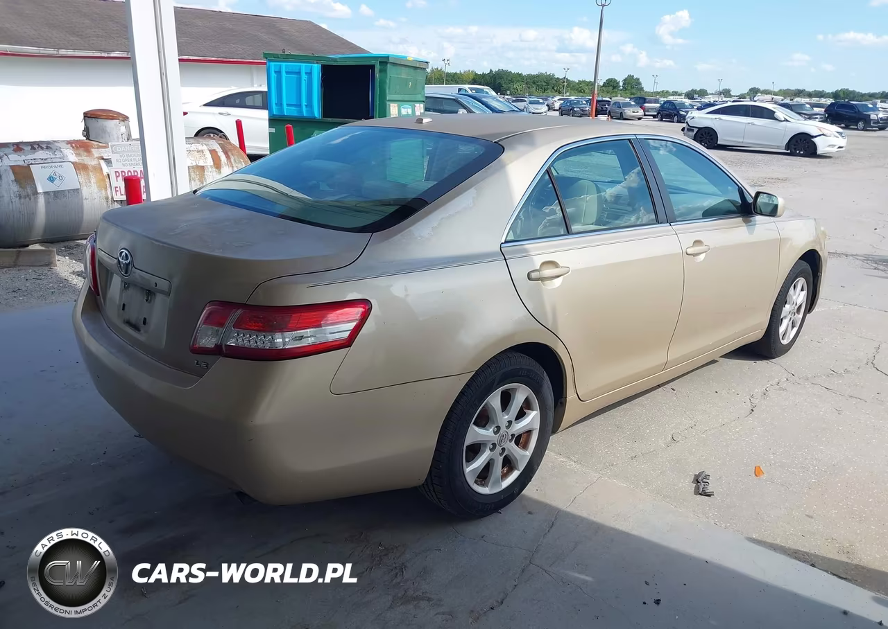 2011 Toyota Camry Le VIN:4T1BF3EK4BU636785 - 4
