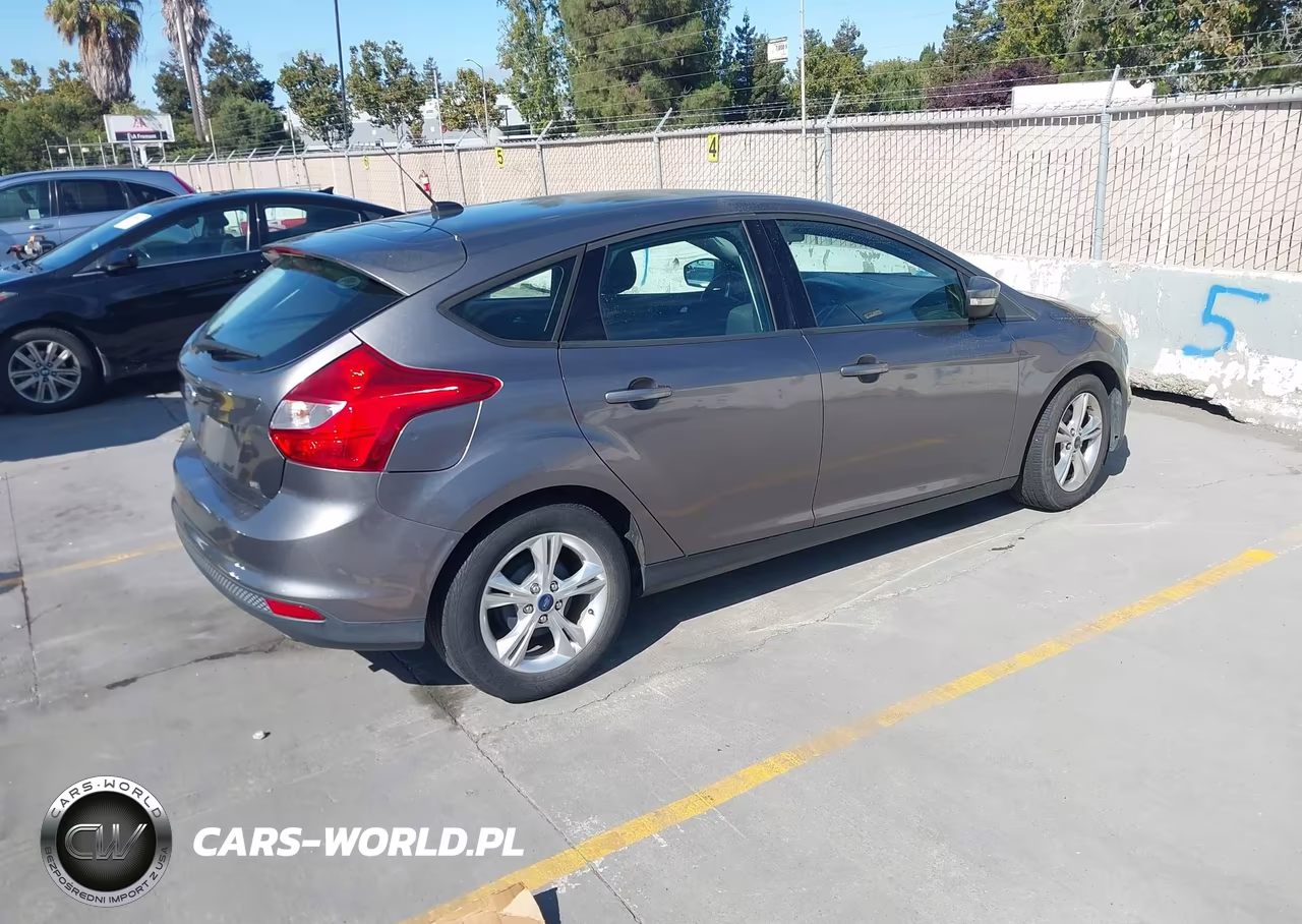 2013 Ford Focus Se VIN:1FADP3K20DL363390 - 4