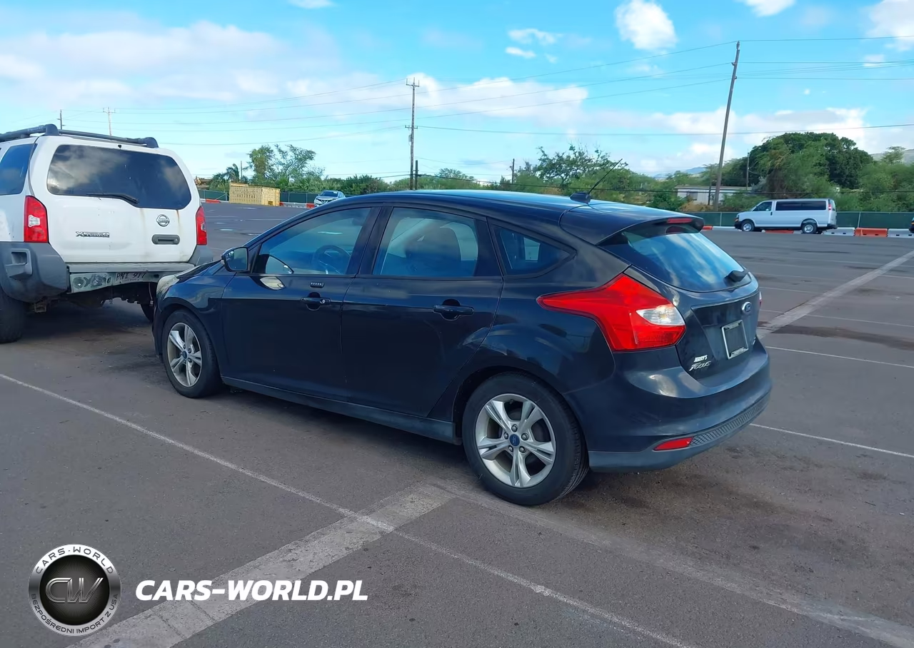 2014 Ford Focus Se VIN:1FADP3K2XEL153574 - 3