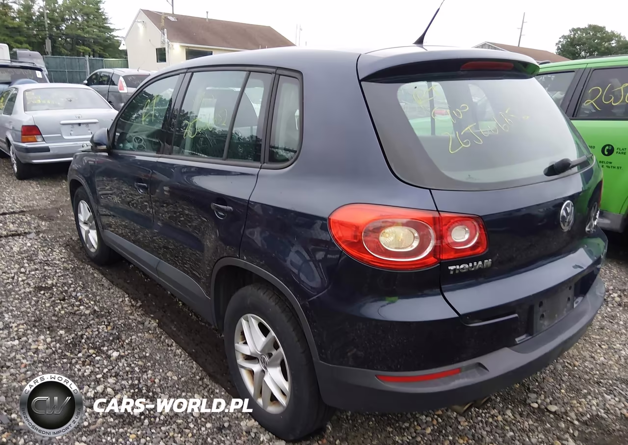 2011 Volkswagen Tiguan S VIN:WVGBV7AXXBW539820 - 3