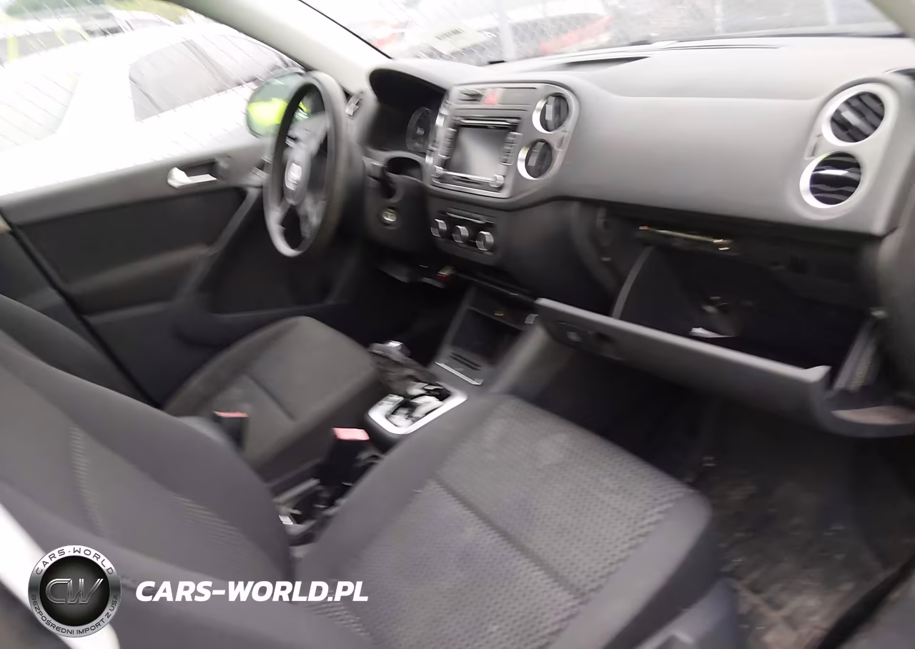2011 Volkswagen Tiguan S VIN:WVGBV7AXXBW539820 - 5