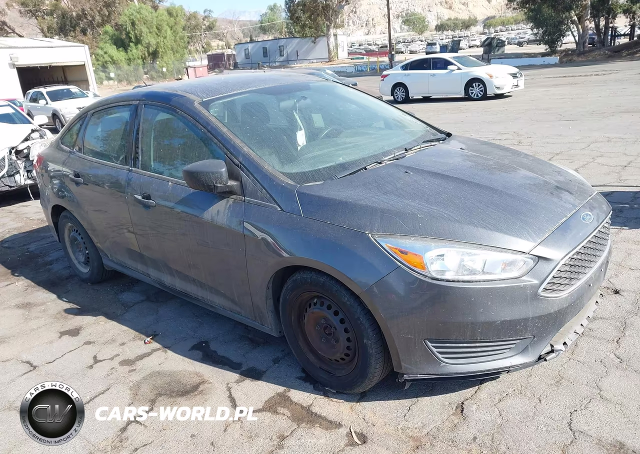 2017 Ford Focus S – zdjęcie 1 z 12