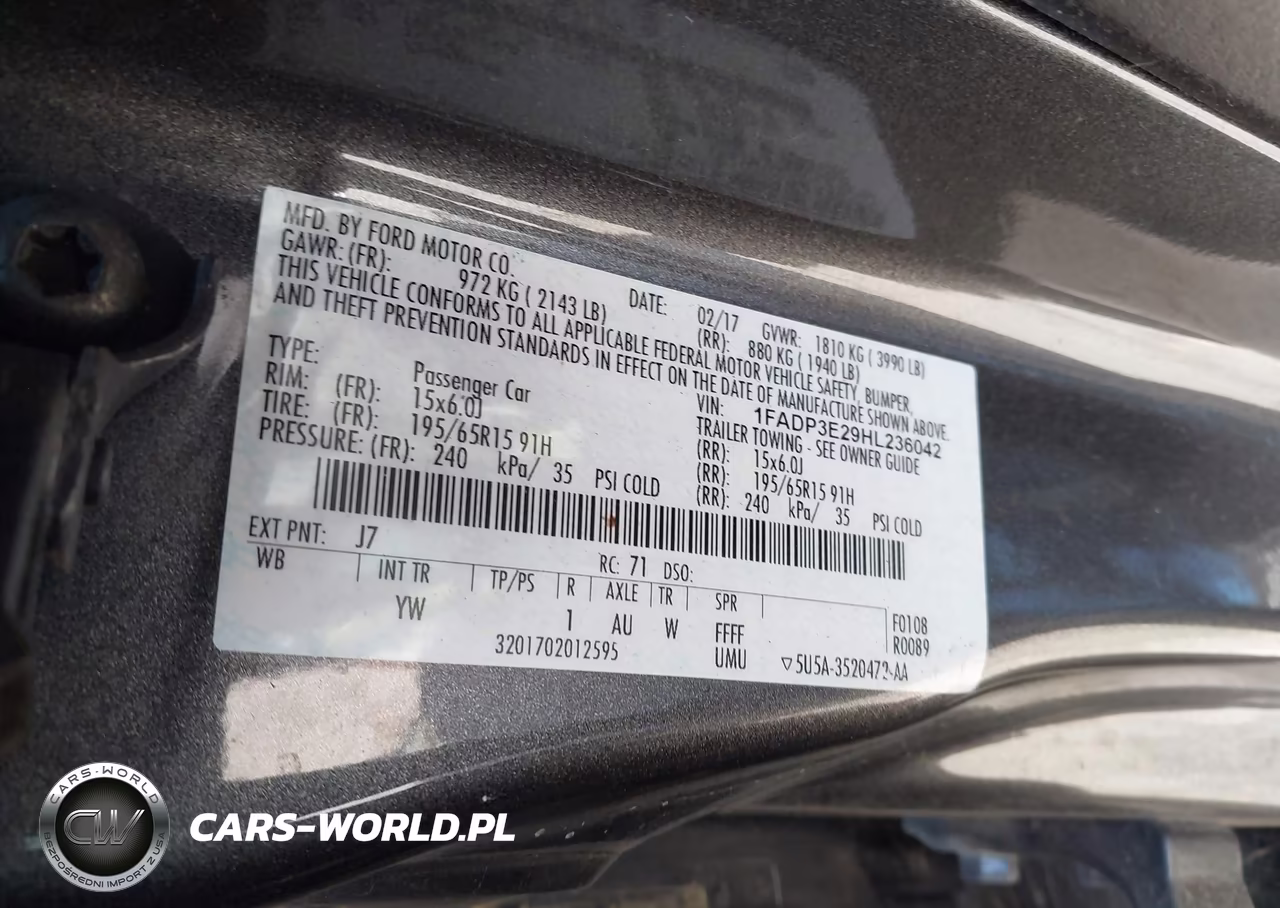 2017 Ford Focus S VIN:1FADP3E29HL236042 - 9