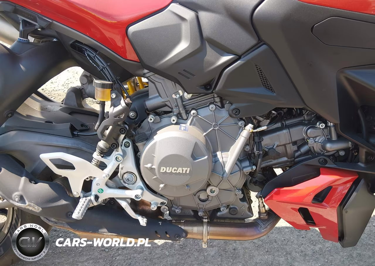 2026 Ducati Streetfighter V2-V2 S VIN:ZDMFAU8T7TB001821 - 8