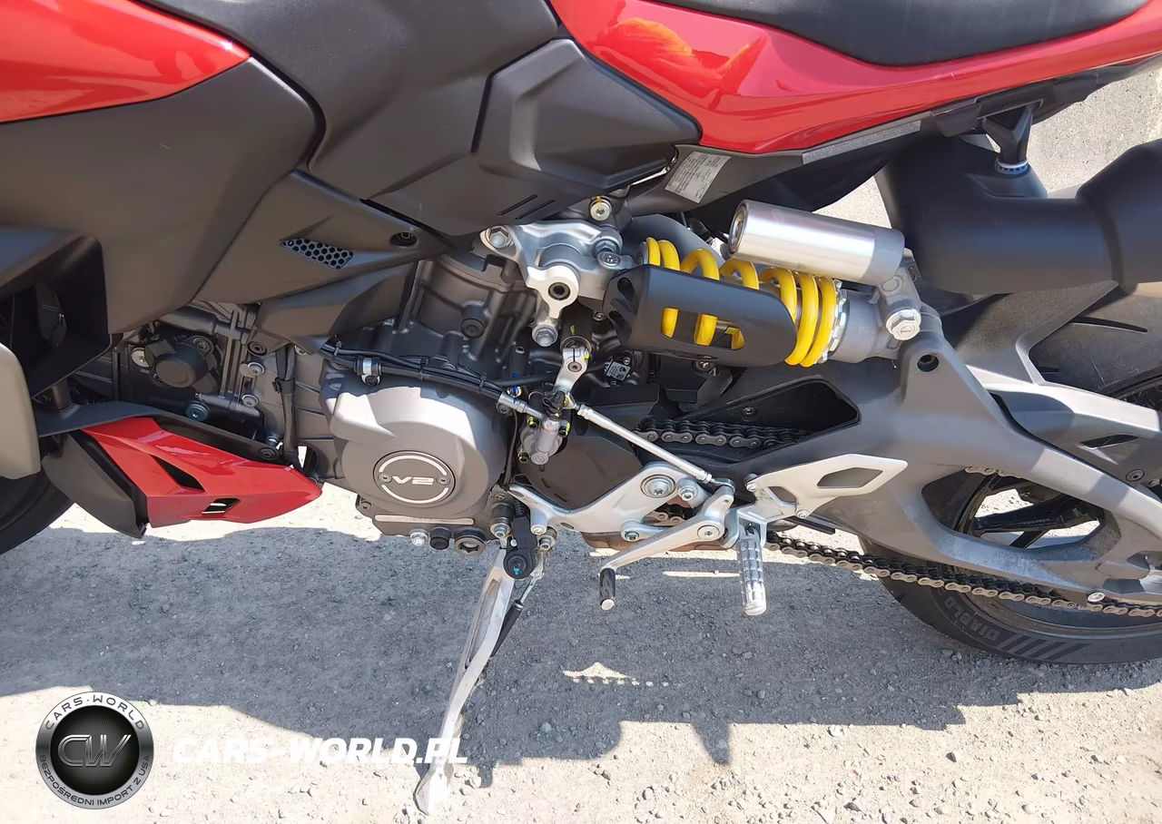 2026 Ducati Streetfighter V2-V2 S VIN:ZDMFAU8T7TB001821 - 9