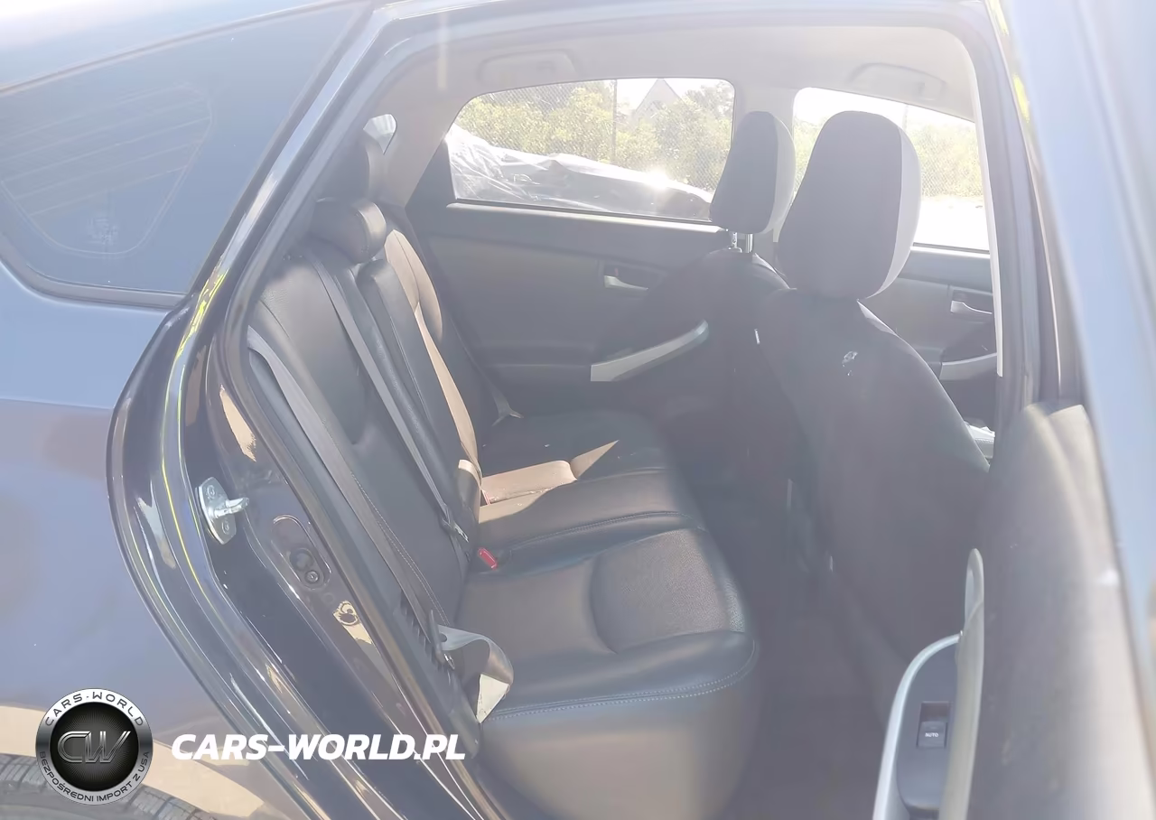 2013 Toyota Prius Two VIN:JTDKN3DU1D5597094 - 8