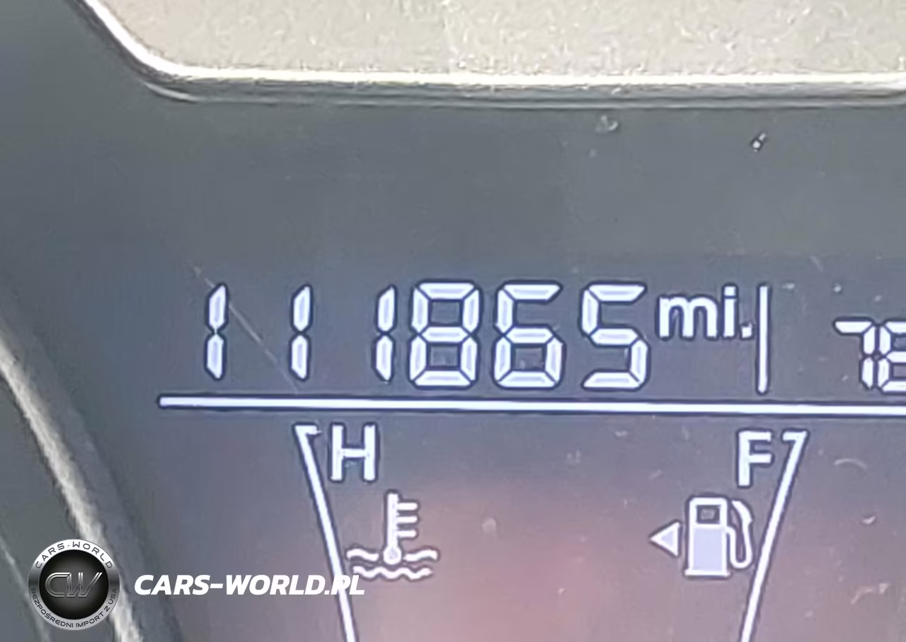 2017 Hyundai Veloster Value Edition VIN:KMHTC6ADXHU323304 - 16