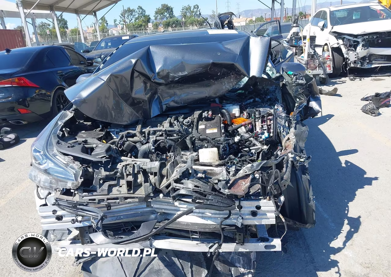 2021 Toyota Prius Le VIN:JTDKAMFU9M3134498 - 12