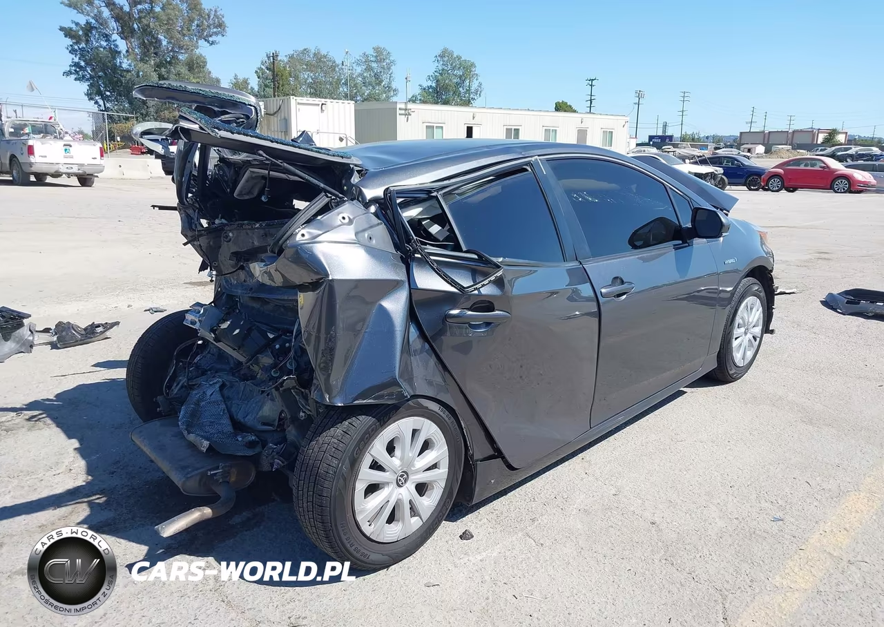 2021 Toyota Prius Le VIN:JTDKAMFU9M3134498 - 4