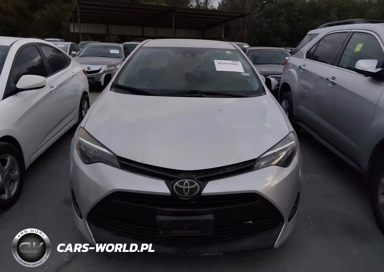 2018 Toyota Corolla Le VIN:5YFBURHE4JP798219 - 12