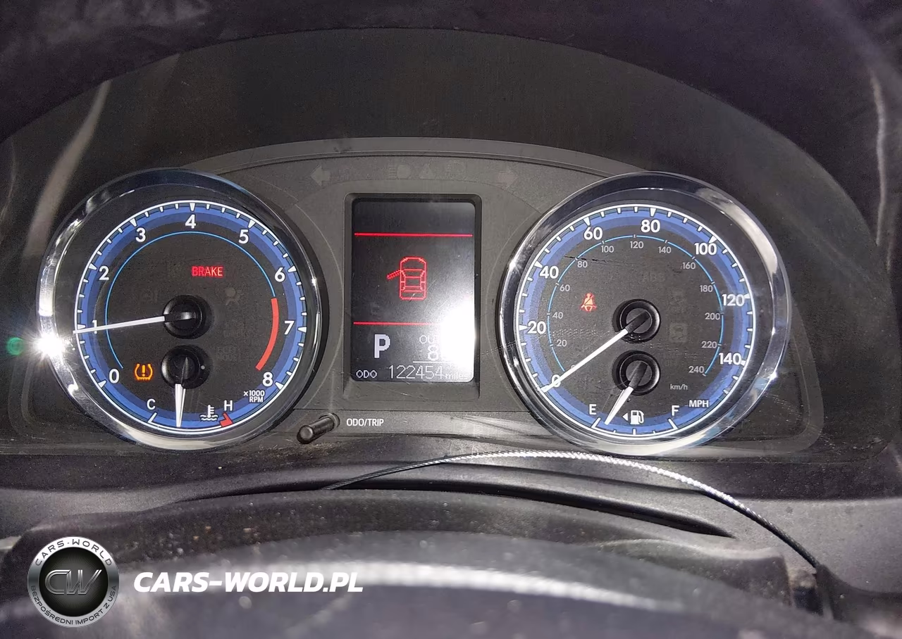 2018 Toyota Corolla Le VIN:5YFBURHE4JP798219 - 7