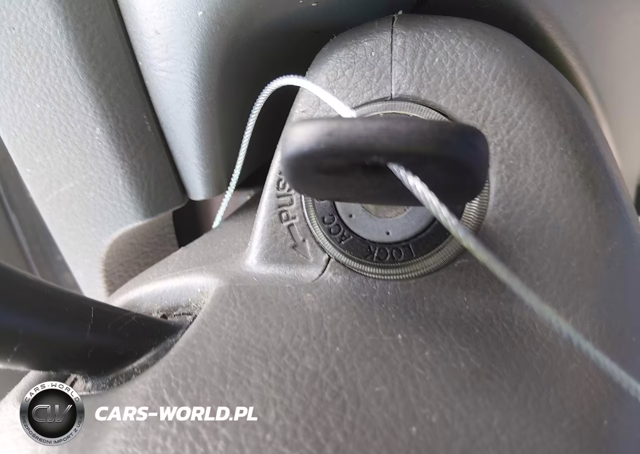 2002 Toyota Camry Le VIN:4T1BE32K42U618892 - 11