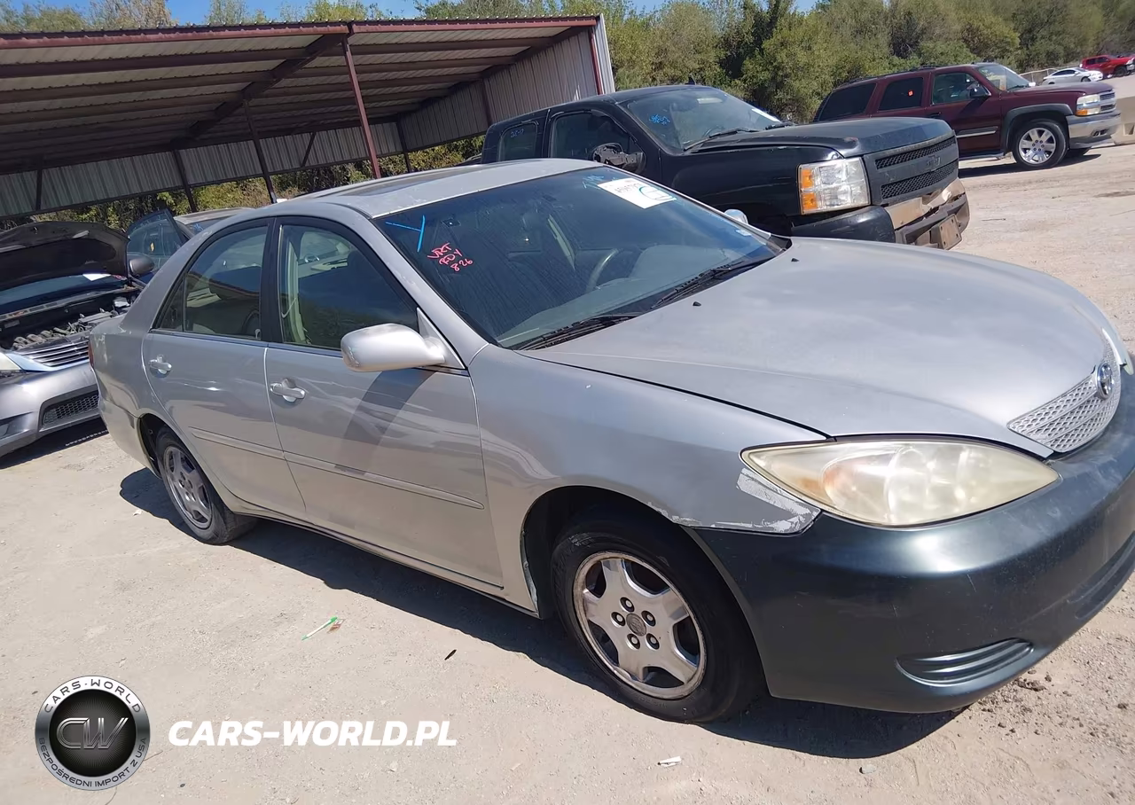 2002 Toyota Camry Le VIN:4T1BE32K42U618892 - 13