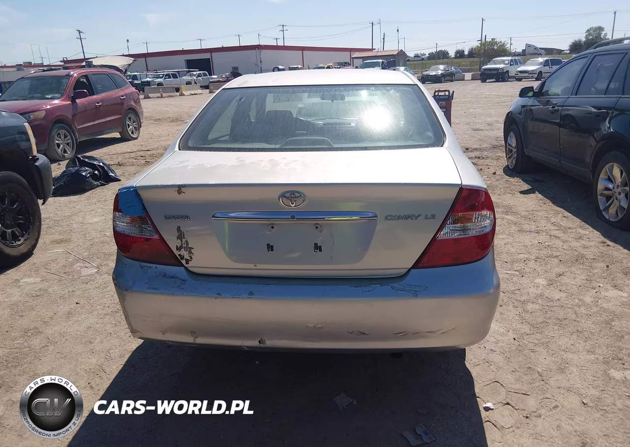 2002 Toyota Camry Le VIN:4T1BE32K42U618892 - 16