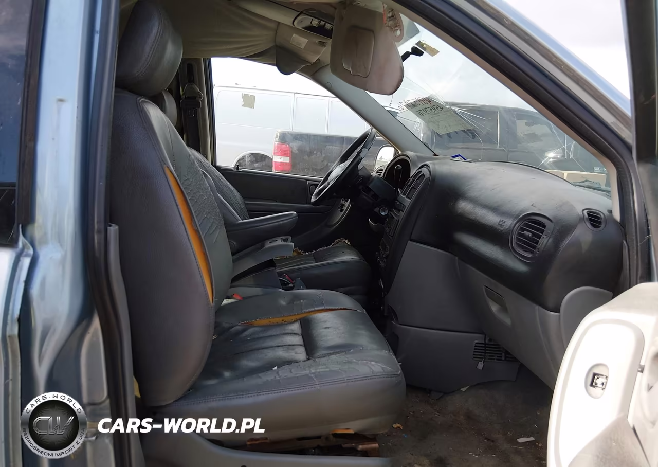 2006 Chrysler Town & Country Touring VIN:2A8GP54LX6R656340 - 5