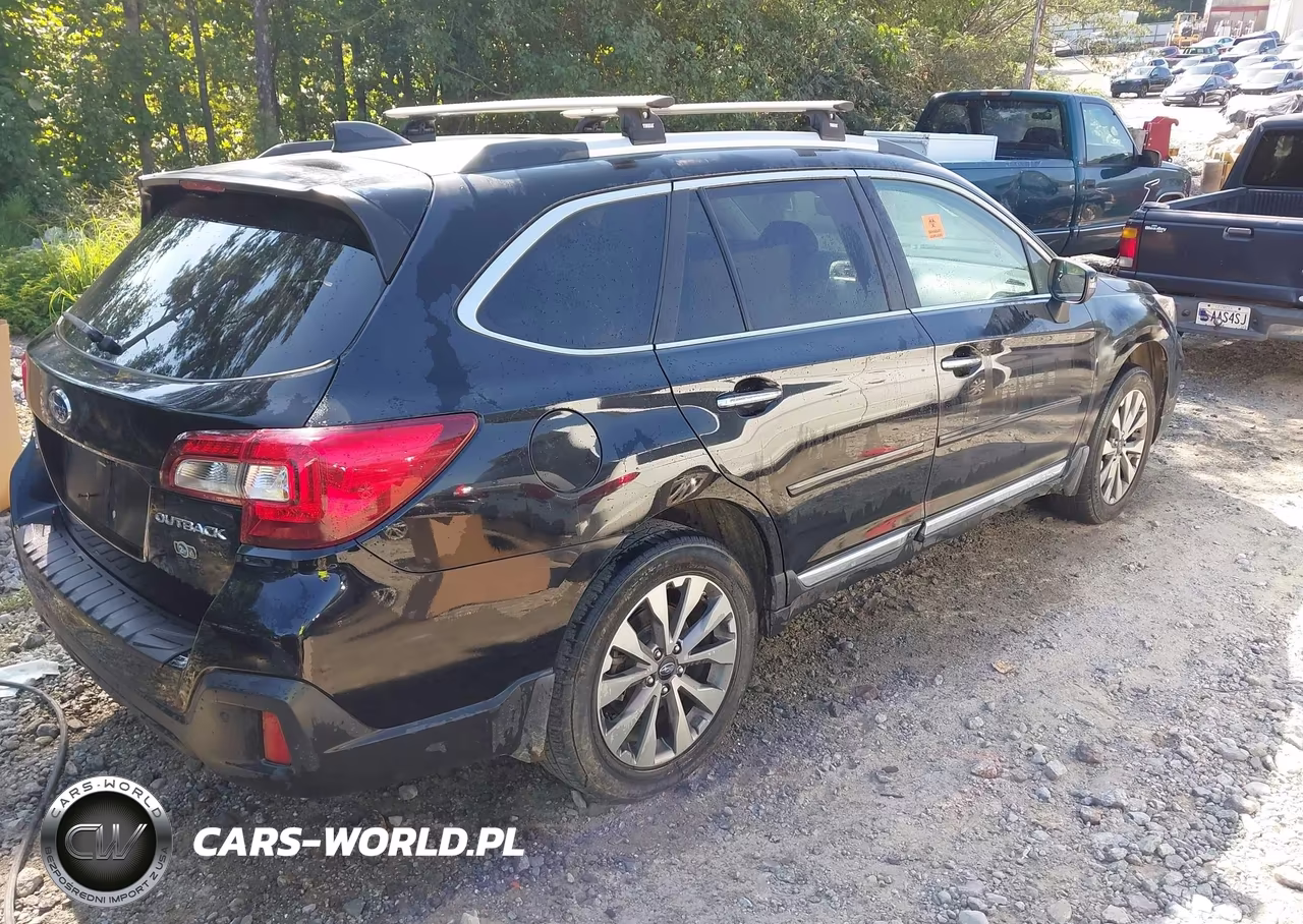 2018 Subaru Outback 2.5I Touring VIN:4S4BSATC1J3227966 - 4